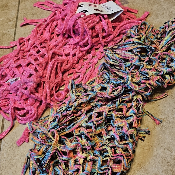 2 for 1 😁 Glittery Loop Scarves!! - Picture 9 of 12